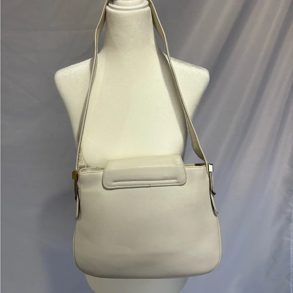 White Leather Gucci Shoulder Bag from 1973 - Picture 3 of 8